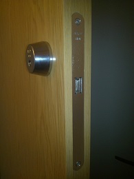 Turvalukot asennettuna